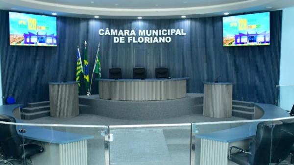 Câmara de Floriano investe em evolução e inicia processo de inovação tecnológica do plenário