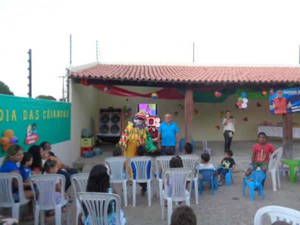 Vereador eleito Antônio José realiza festa para crianças em Floriano.(Imagem:FlorianoNews)