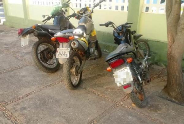 Motocicleta roubada em Nazaré do Piauí é recuperada em Floriano