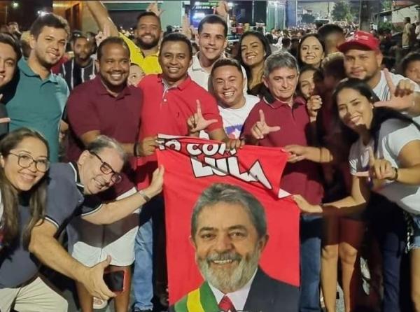 Dr. Francisco Costa e o time do povo realizam "Arrastão da Vitória" em Floriano