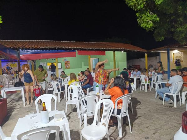 2&ordf; Pr&eacute;via de carnaval do SINTE Floriano agita Clube dos Professores(Imagem:Floriano News)