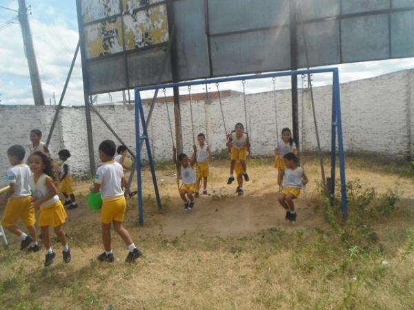  Escola Mega de Floriano realizou manh&atilde; recreativa em comemora&ccedil;&atilde;o ao Dia da Crian&ccedil;a.(Imagem:FlorianoNews)