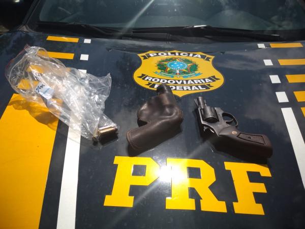 Arma de fogo apreendida(Imagem:Divulga&ccedil;&atilde;o/PRF)