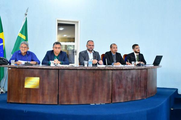 Audiência pública na Câmara Municipal discute a concessão dos serviços de água e esgoto em Floriano