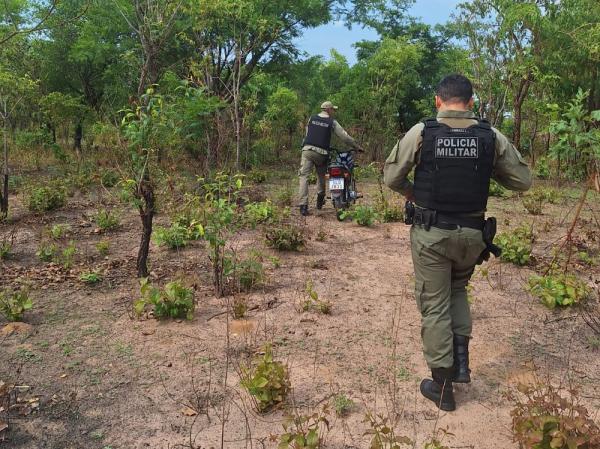 Pol&iacute;cia Militar recupera moto roubada em menos de 30 minutos em Floriano.(Imagem:Divulga&ccedil;&atilde;o/PM)