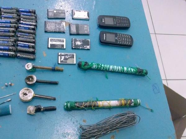 Servidores são suspeitos de facilitar fuga e dar celulares a presos no Piauí
