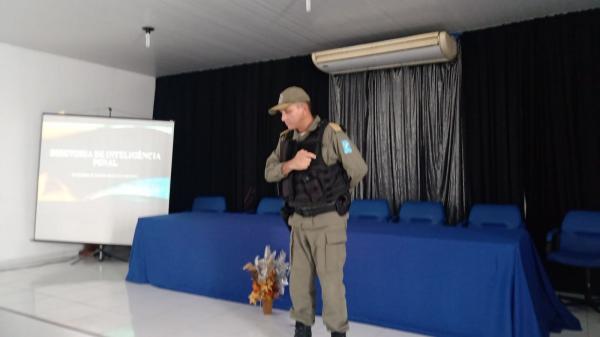 Autoridades se re&uacute;nem para discutir a seguran&ccedil;a de Floriano(Imagem:Reprodu&ccedil;&atilde;o)