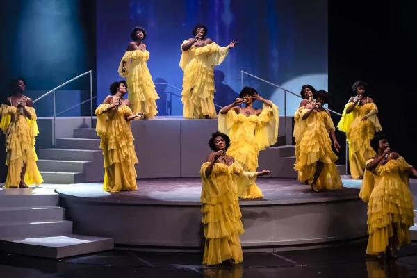 Musical sobre Alcione se engrandece no primeiro ato e perde linha evolutiva da dramaturgia no segund