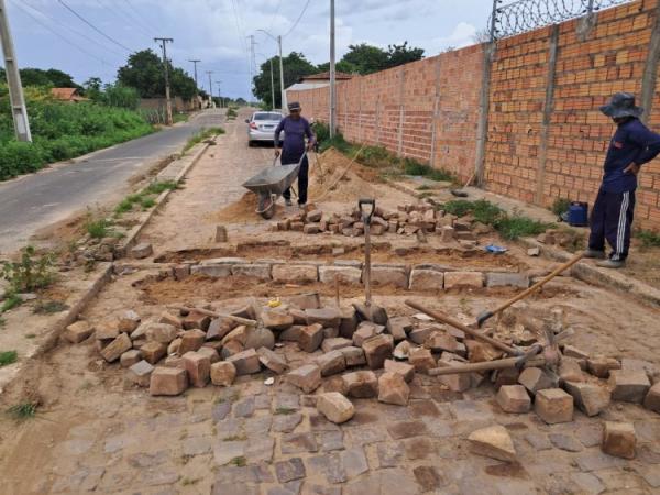 Prefeitura de Floriano realiza operação Tapa-Buracos em 14 bairros no mês de fevereiro(Imagem:Secom)