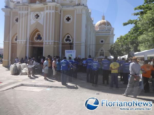 Ação Social e de Cidadania são realizadas na Praça Dr. Sebastião Martins.(Imagem:FlorianoNews)