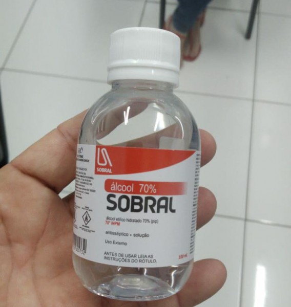 Laboratório Sobral doa dois mil frascos de álcool 70% para SMS de Floriano