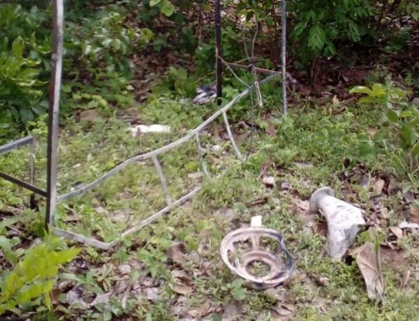 Paredão de som tomado de assalto é encontrado destruído pelo fogo na zona rural de Floriano.(Imagem:Reprodução/Whats App)