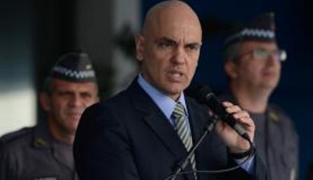 Governo mudará Estatuto do Desarmamento para que polícia use armas apreendidas