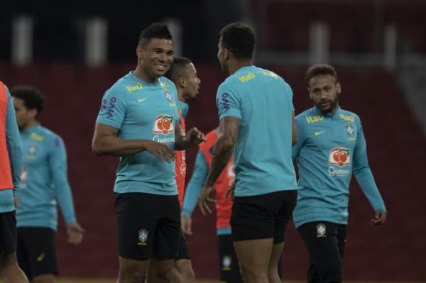 No treino comandado ontem (3) no Beira Rio, Casemiro atuou como capit&atilde;o da sele&ccedil;&atilde;o brasileira.(Imagem:Lucas Figueiredo/CBF/Direitos Reservados)