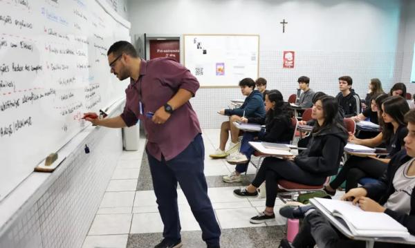Mais de 700 professores e pedagogos de Teresina são promovidos.(Imagem:Reprodução)