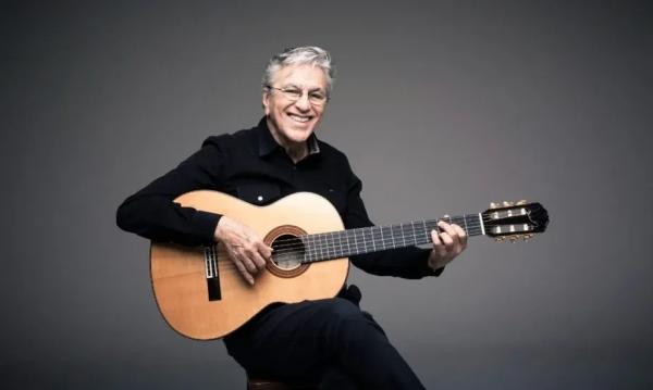 Obra de Caetano Veloso inspira ensaios do livro "Objeto não identificado"