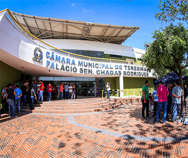 Justiça determina que Câmara de Teresina publique edital de concurso em 90 dias
