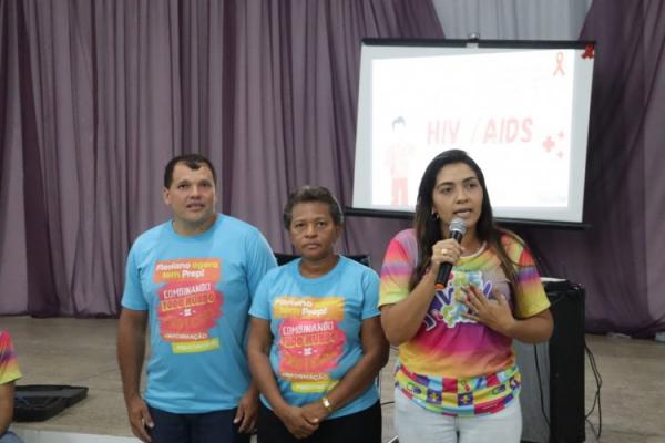 Bloco da Preven&ccedil;&atilde;o promove conscientiza&ccedil;&atilde;o entre adolescentes sobre IST no CEEP Calisto Lobo.(Imagem:Secom)
