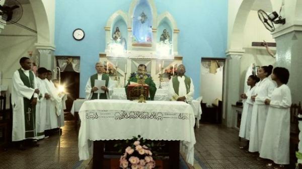 Padre Luiz de Fran&ccedil;a &eacute; empossado na Par&oacute;quia Nossa Senhora de Nazar&eacute;.(Imagem:FlorianoNews)