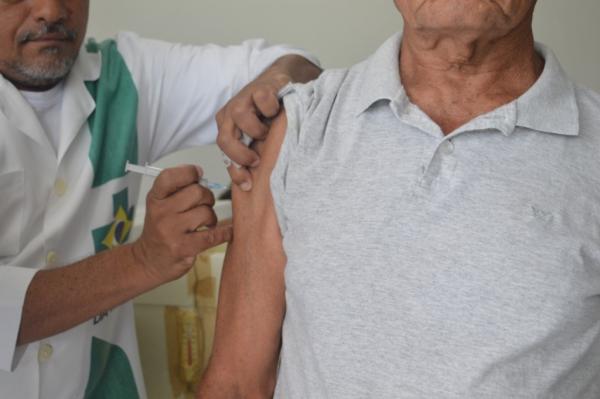 Campanha de vacinação contra gripe é parcialmente suspensa em Teresina