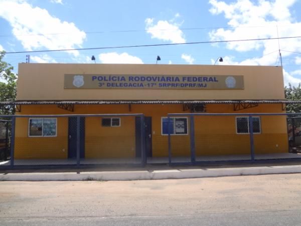 PRF registrou dois acidentes apenas com danos materiais