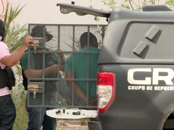 Suspeitos de assaltos a bancos são transferidos para presídio em Teresina