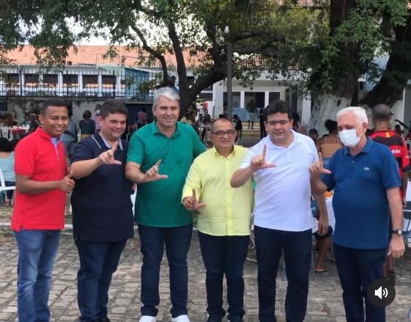 Maurício Bezerra se reuniu com lideranças políticas em Floriano