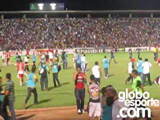 Festa na arquibancada: torcedores contam a emoção de título piauiense