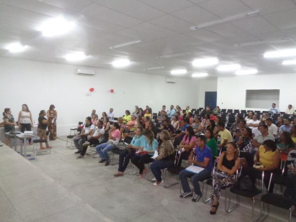 Seduc realiza capacitação de supervisores para o Educacenso 2015