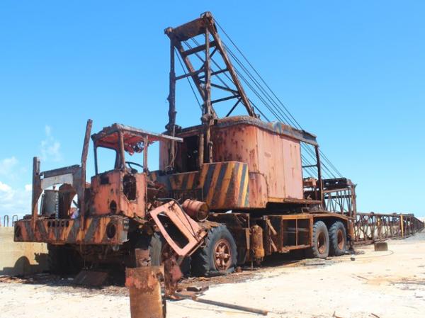Maresia j&aacute; provocou a oxida&ccedil;&atilde;o das estruturas de ferro utilizadas nas obras.(Imagem:Gilcilene Ara&uacute;jo/G1)