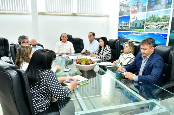 Reunião define medidas para inclusão dos catadores de recicláveis e coleta seletiva de Floriano