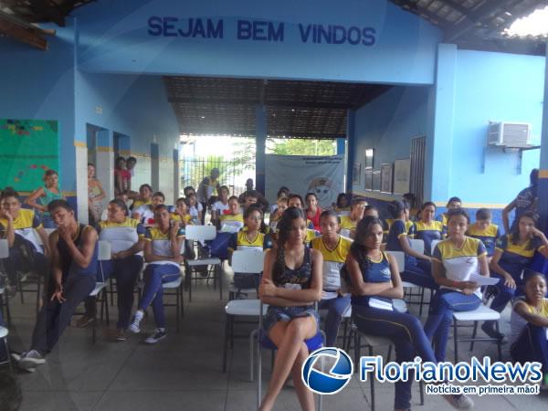 Reuni&atilde;o sobre elei&ccedil;&atilde;o do Gr&ecirc;mio Estudantil &eacute; realizada na escola Djalma Nunes(Imagem:FlorianoNews)