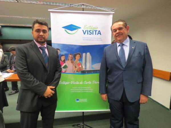 Deputado indica estudante de Floriano para participar do
