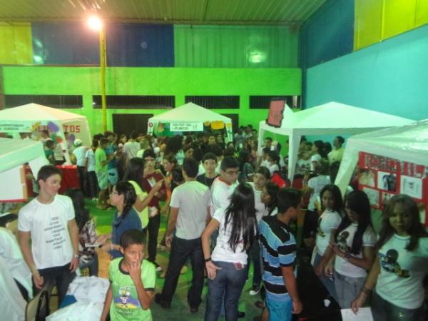 Escola Pequeno Pr&iacute;ncipe realizou XIV Feira de Ci&ecirc;ncias. (Imagem:FlorianoNews)