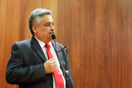 Deputado cobra melhorias em presídios do Piauí
