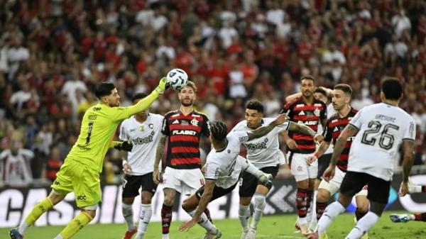 Flamengo e Botafogo fazem clássico movimentado, mas não saem do zero