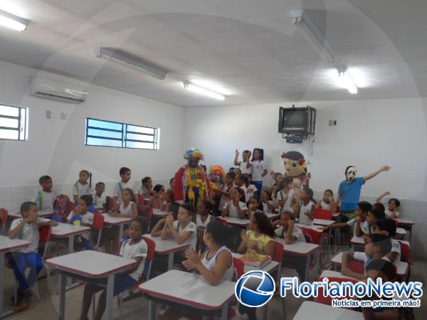 Escola Municipal Ant&ocirc;nio Guilherme realiza abertura da Semana da Crian&ccedil;a.(Imagem:FlorianoNews)