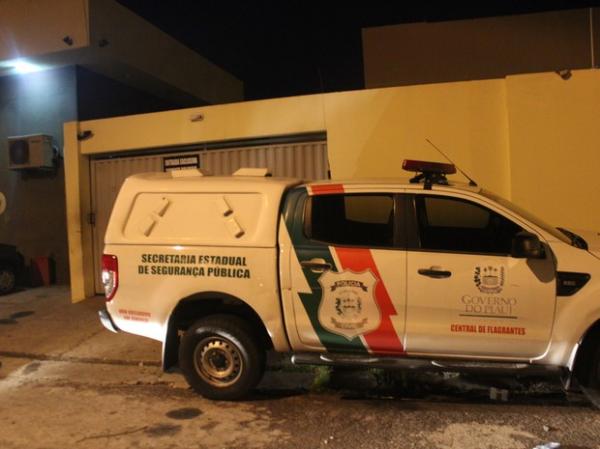 Avô, policial militar prende homem que se masturbou na frente das netas