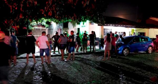 Dono de bar &eacute; assassinado a tiros em Piripiri.(Imagem:Ronaldo Mota / Meio Norte)