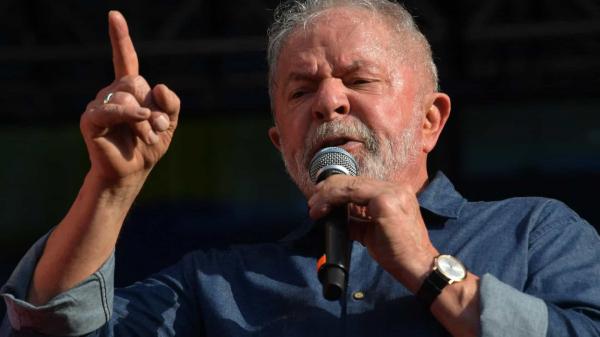 Lula pede desculpas após fala sobre policiais: "Salvam muita gente"