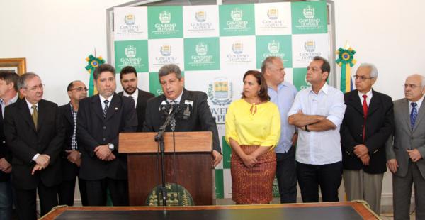 Z&eacute; Filho oficializa pedido a Jo&atilde;o Henrique para fazer transi&ccedil;&atilde;o de governo.(Imagem:Cidade verde)