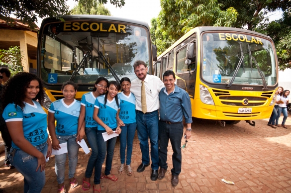 Ônibus escolares mudam a realidade de estudantes piauienses