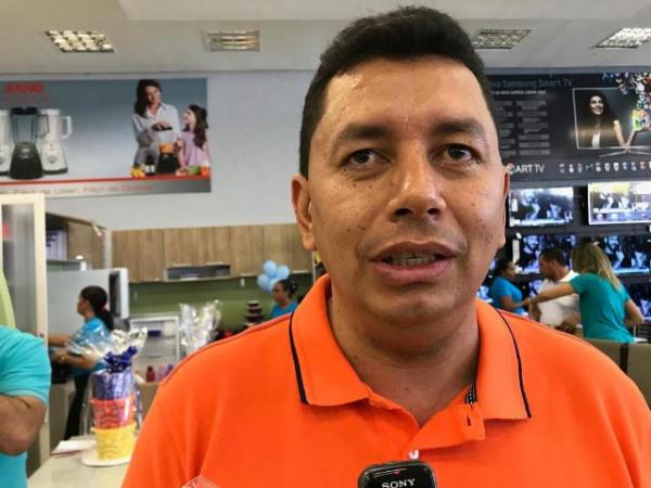 Idal&eacute;scio Nogueira, subgerente do Armaz&eacute;m Para&iacute;ba.(Imagem:FlorianoNews)