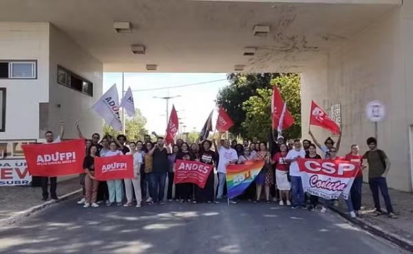 UFPI permanece em greve após decisão nacional de encerrar movimento em todo o país