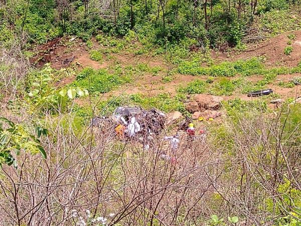Mulher é encontrada viva mais de 30 horas após carro capotar na BR-316; três pessoas morreram