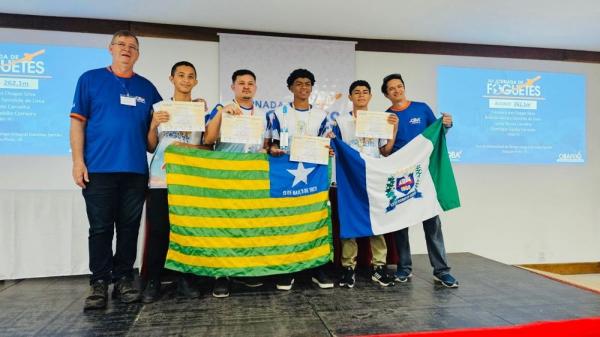 Estudantes conquistam ouro e prata em mais uma etapa da 54ª Jornada de Foguetes