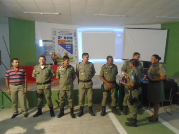 Policiais do 3º BPM recebem homenagem alusiva ao Dia dos Pais