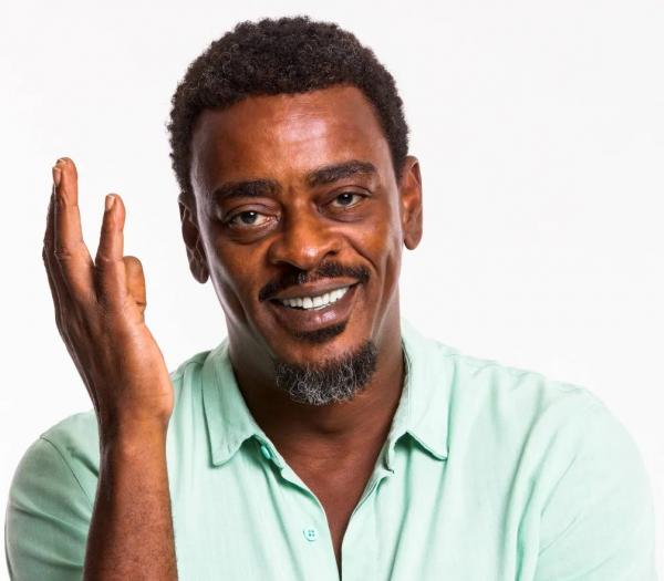 Seu Jorge visa parceria com Gloria Perez ao gravar sucesso de Lulu Santos para a novela "Travessia"