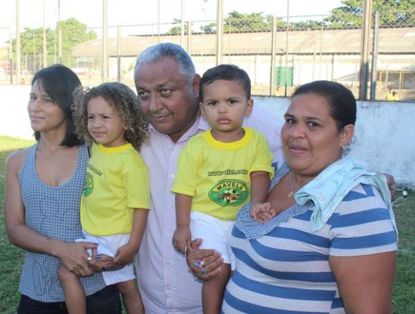 Sósias de Thiago Silva e David Luiz têm rotina de celebridade no Piauí