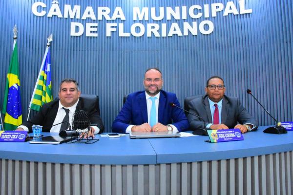  Conclus&atilde;o de reforma permite retorno das sess&otilde;es ao plen&aacute;rio da C&acirc;mara de Floriano.(Imagem:CMF)